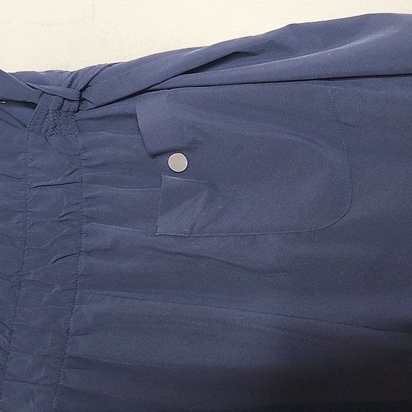 Athleta Navy Women's Shorts - Picture 8 of 9